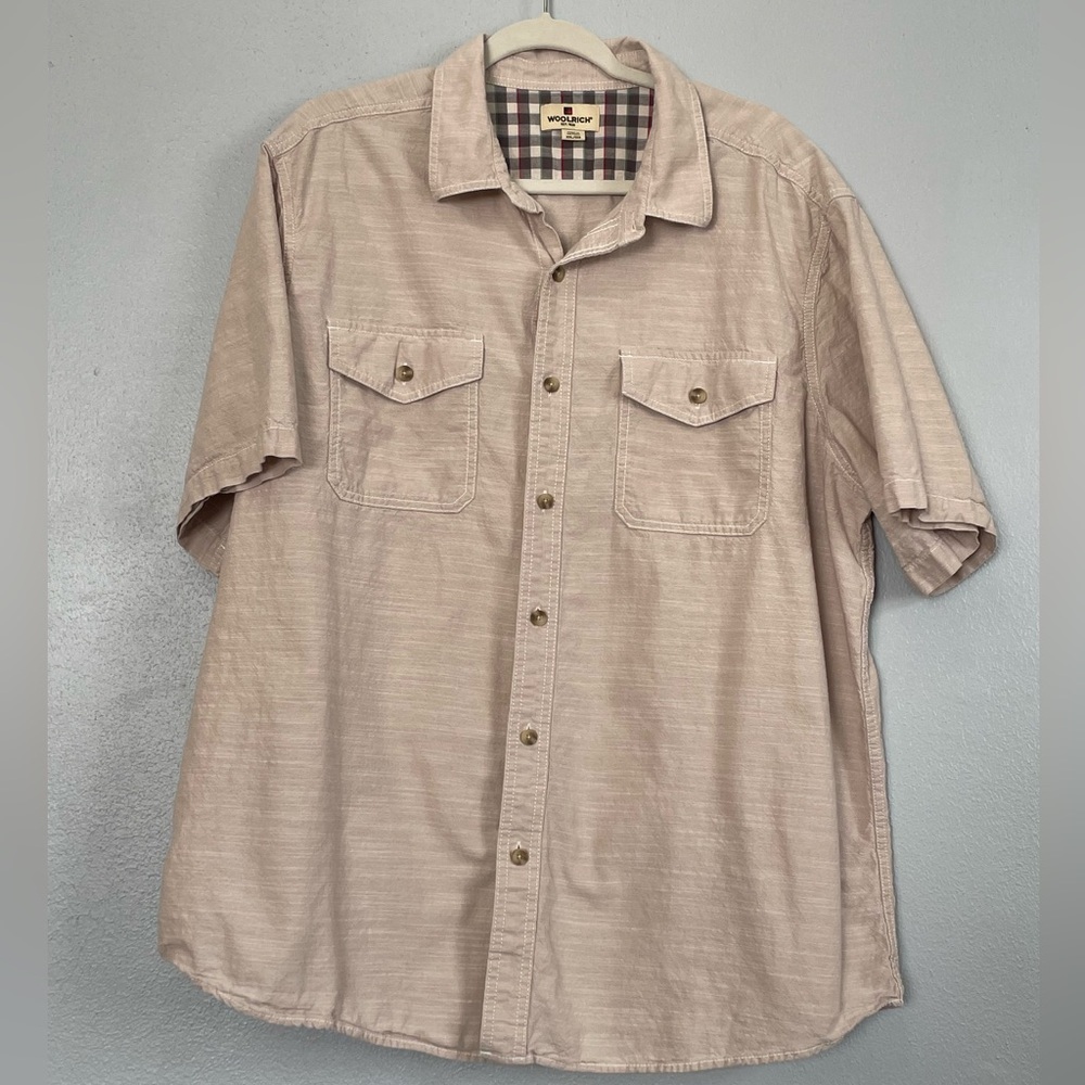 Vintage Iconic Woolrich 100% Cotton Button up shirt.